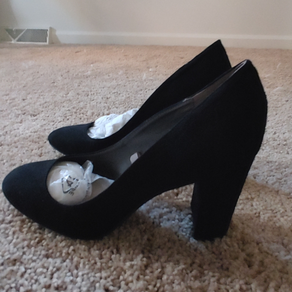 Libby Edelman LE Sean Black Heels